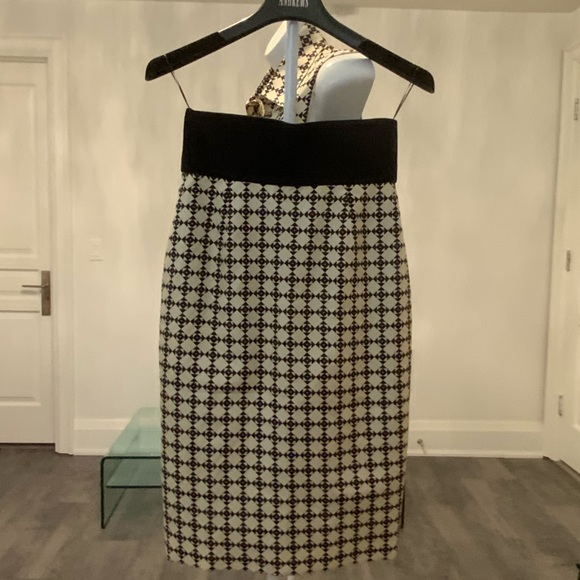 Fausto Puglisi set- sleevelesblouse, high waisted pencil skirt. Made in Italy - Picture 2 of 5